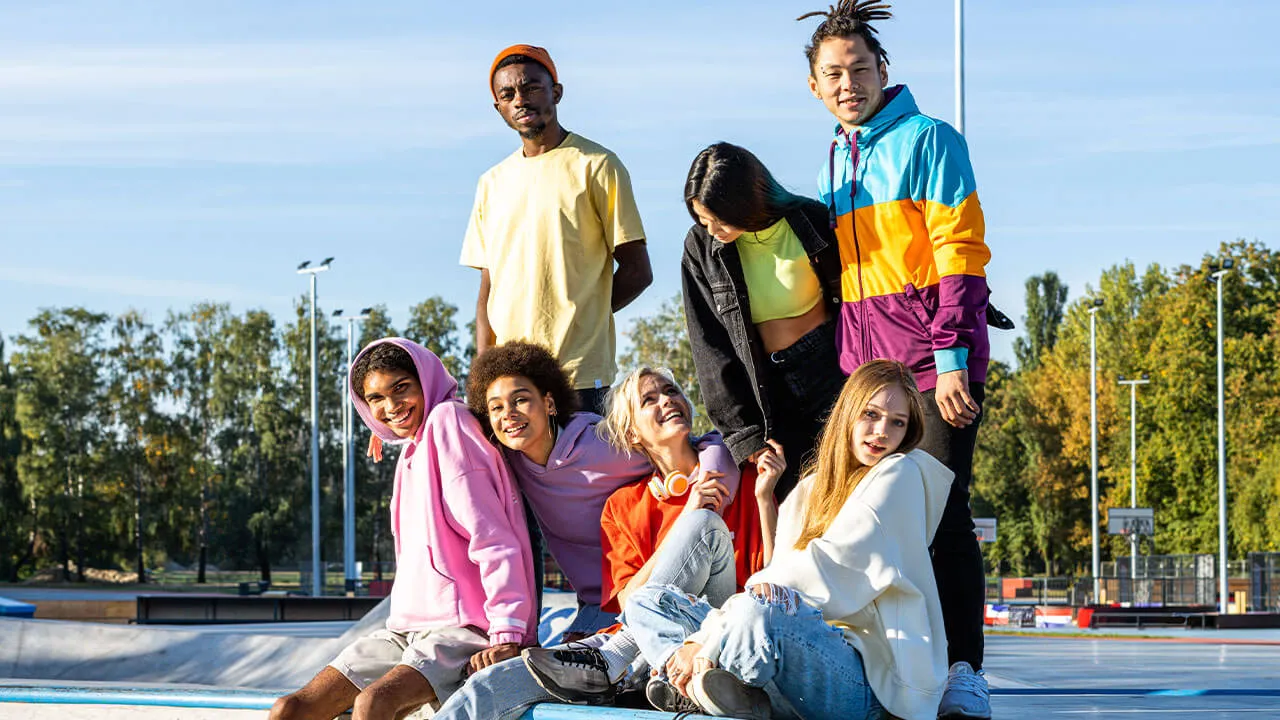 Gaya Gen Z 2025 Bold, Berani, dan Berbeda