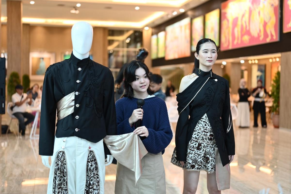 Talenta Fashion Indonesia Mendunia: Desainer Muda Bersinar di Fashion Week Internasional